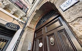 B&B - Piazza Grande